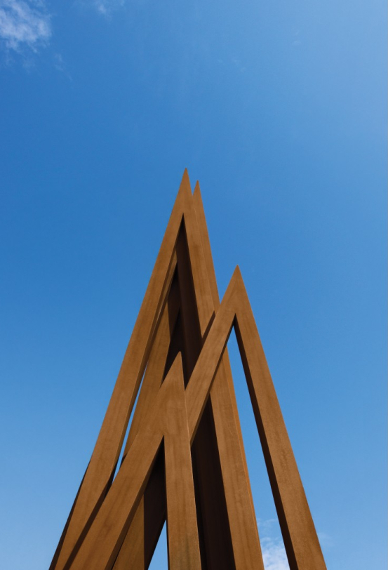 Bernar Venet: 9 Acute Uneven Angles in Palma