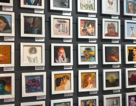 Exposición «MEAM Hall»: gran arte figurativo en 20x20 cm