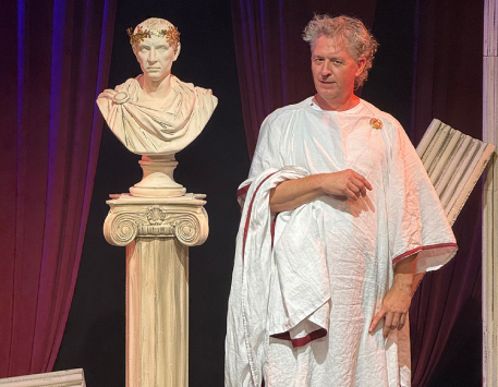 Un tal Cèsar a Ripollet: comèdia romana de Cascai Teatre