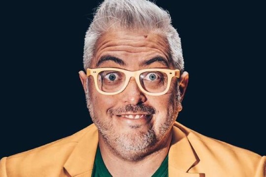 Miki Dkai presents his comedy show "Hoy se lía" in Bilbao