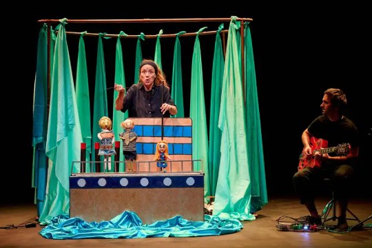 Itsasoa: teatro de títeres musical en el Centro Cultural Loiola