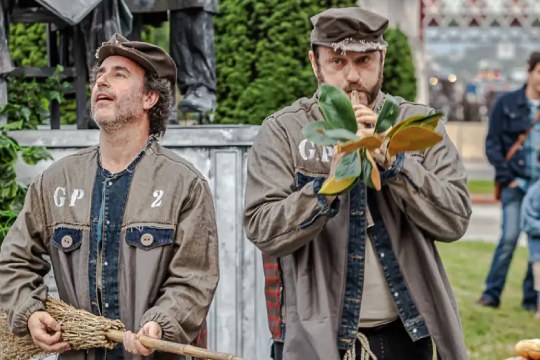 Grimm anaien parkea: Family Theatre in Aiete
