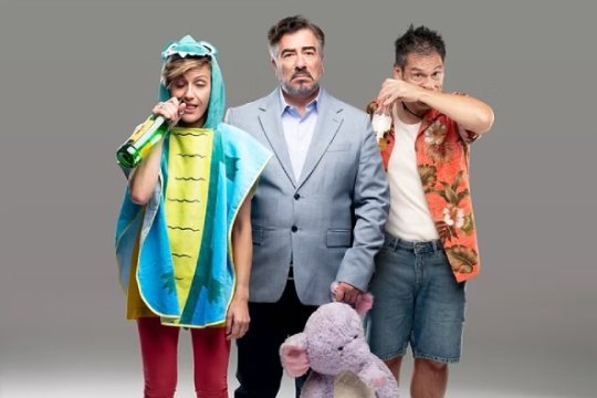 Pero no se lo digas: Comedy at Teatro Campos Elíseos