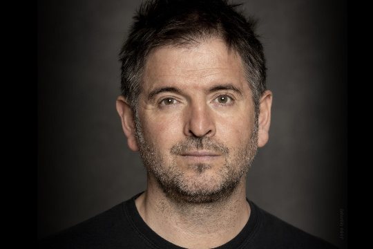 Mikel Urdangarin im Konzert im Kafe Antzokia