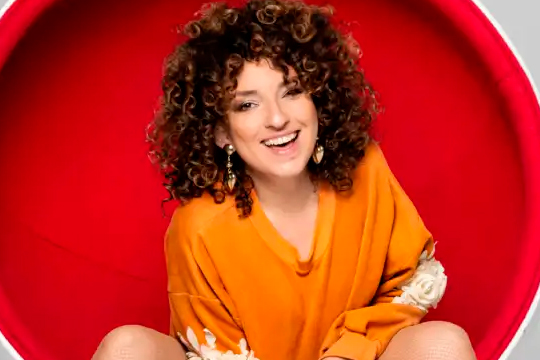 Virginia Riezu presents her comedy show 'Poderío'
