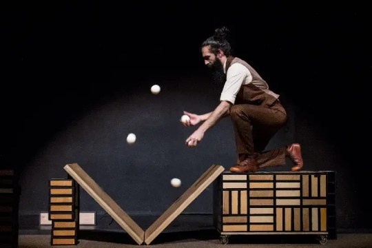 Só: Circus, Theatre and Juggling at Gazteszena