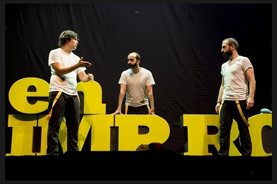 3 en impro: Comedy and Improvisation at Teatro Campos Elíseos
