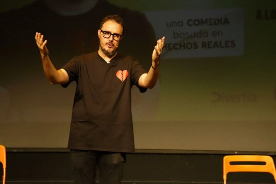 Diego Arjona presenta «Divorciarse a los 40» en Bilbao
