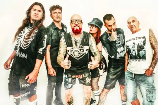 Def Con Dos, Pandemoldium y The Kraven en Intxaurrondo